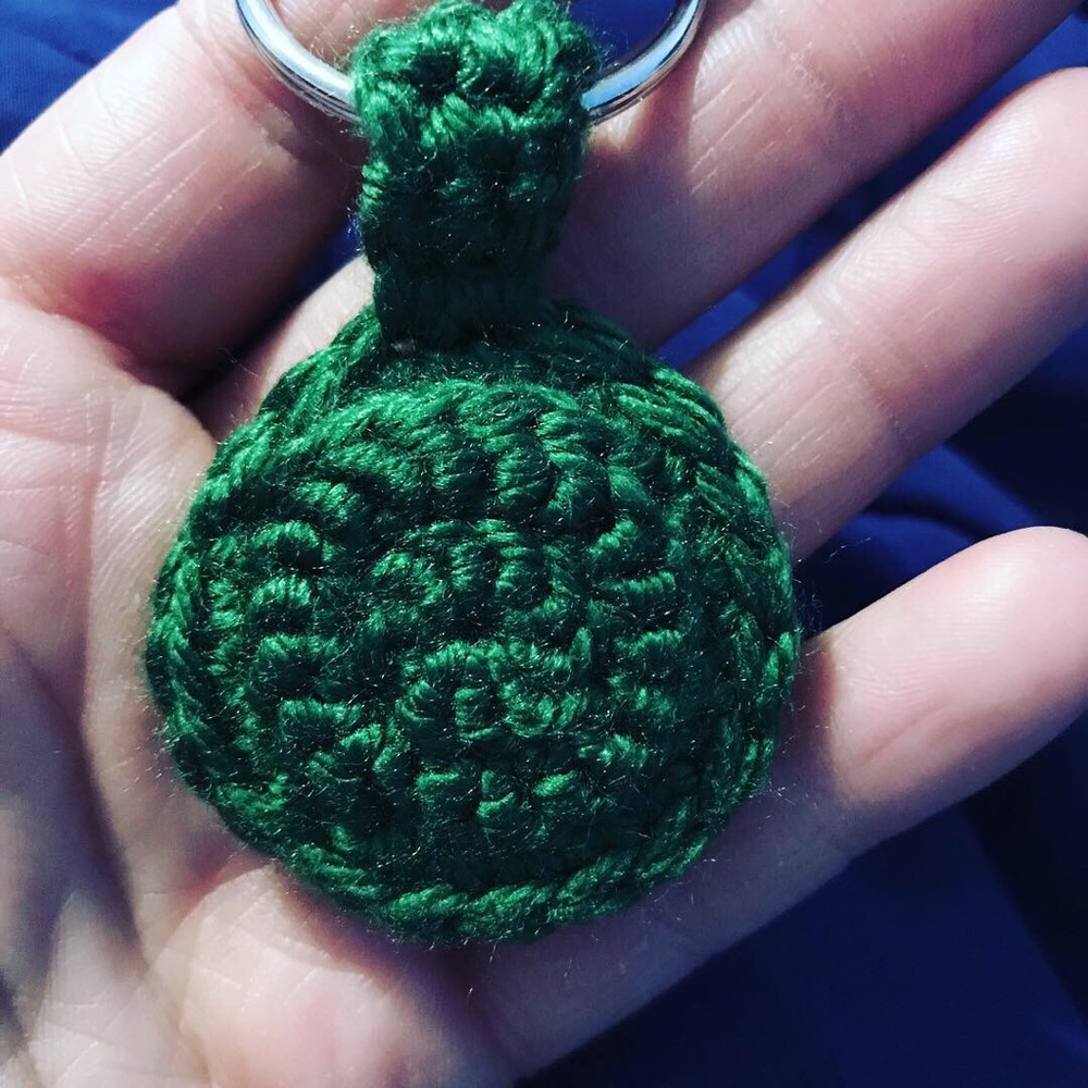 Crocheted Aldi Quarter Keeper Keychain